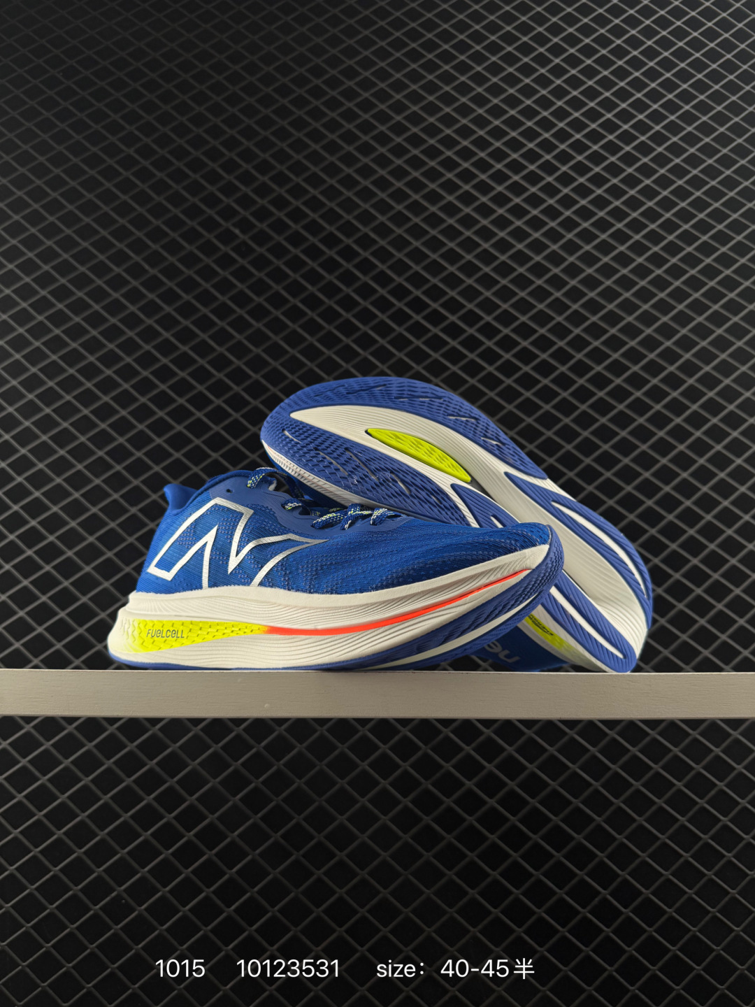 New Balance FuelCell Super Comp Trainer V2 NBV2